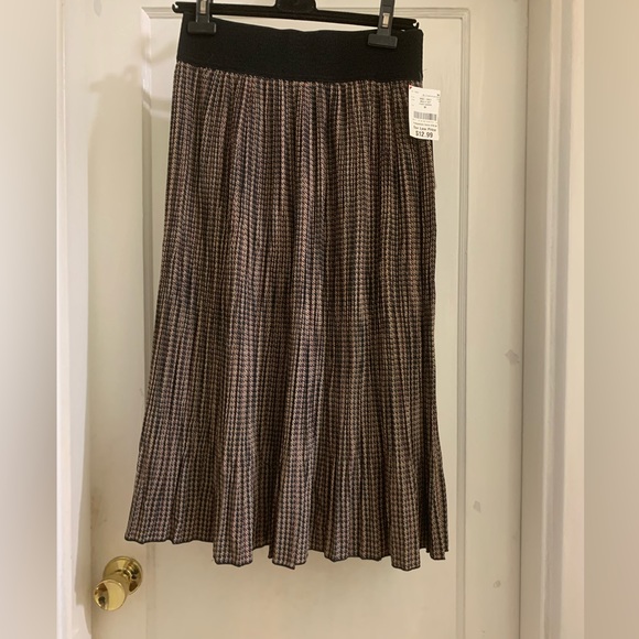 MIDI A line pattern skirt,  size Medium - Picture 1 of 2